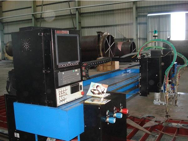 Gas cutting machine of CNC