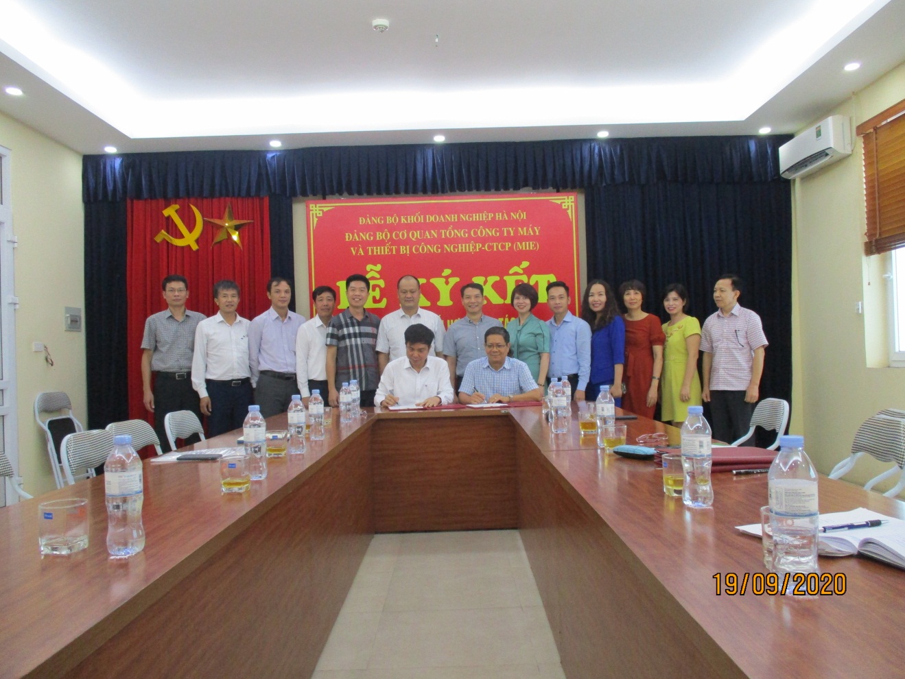 Lễ ký kết Quy chế phối hợp công tác giữa Đảng bộ MIE và Đảng bộ các đơn vị