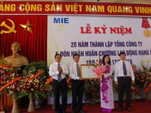 Tổng Công ty Máy và Thiết bị công nghiệp (MIE): Kỷ niệm 20 năm thành lập và nhận Huân chương lao động hạng nhì